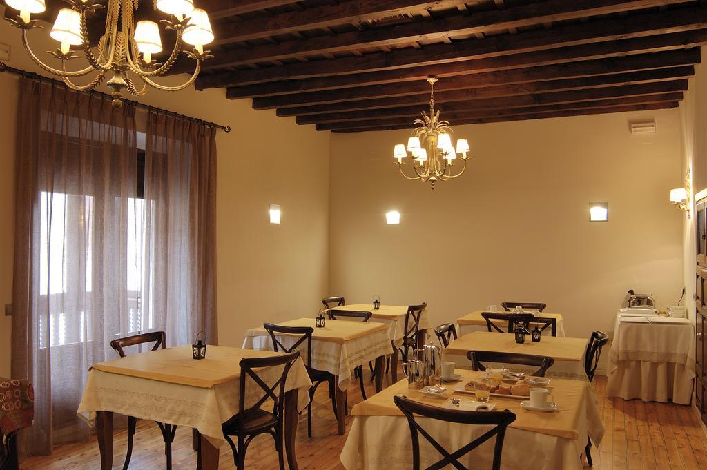 Casa Rural La Botica Oropesa Kültér fotó