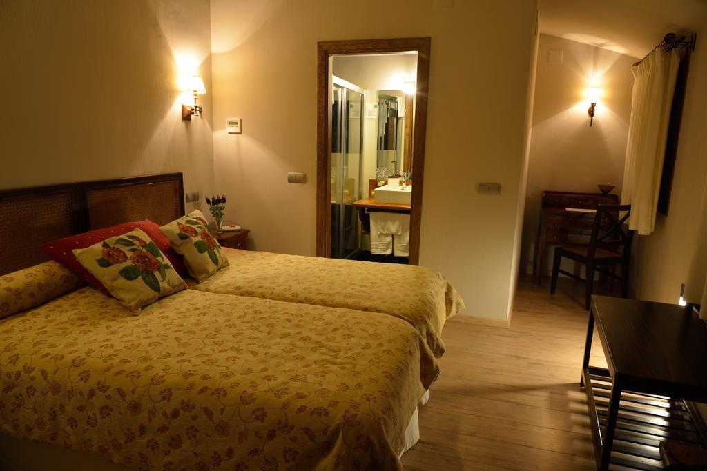 Casa Rural La Botica Oropesa Szoba fotó
