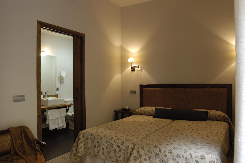 Casa Rural La Botica Oropesa Szoba fotó