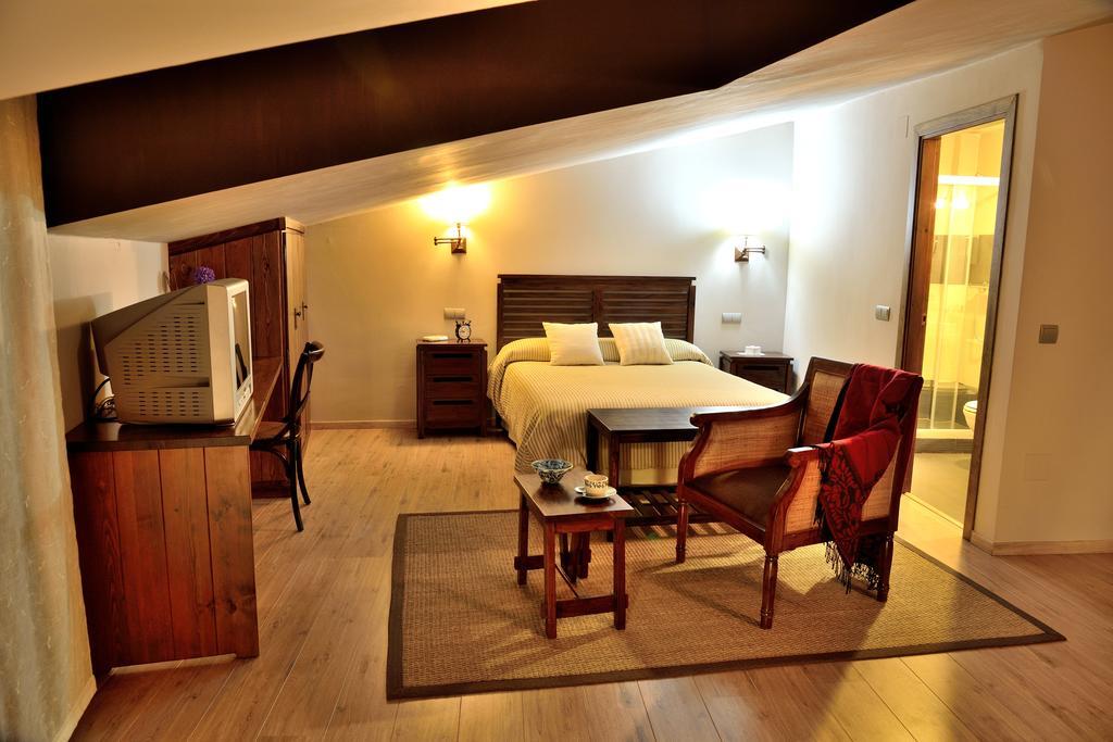 Casa Rural La Botica Oropesa Szoba fotó