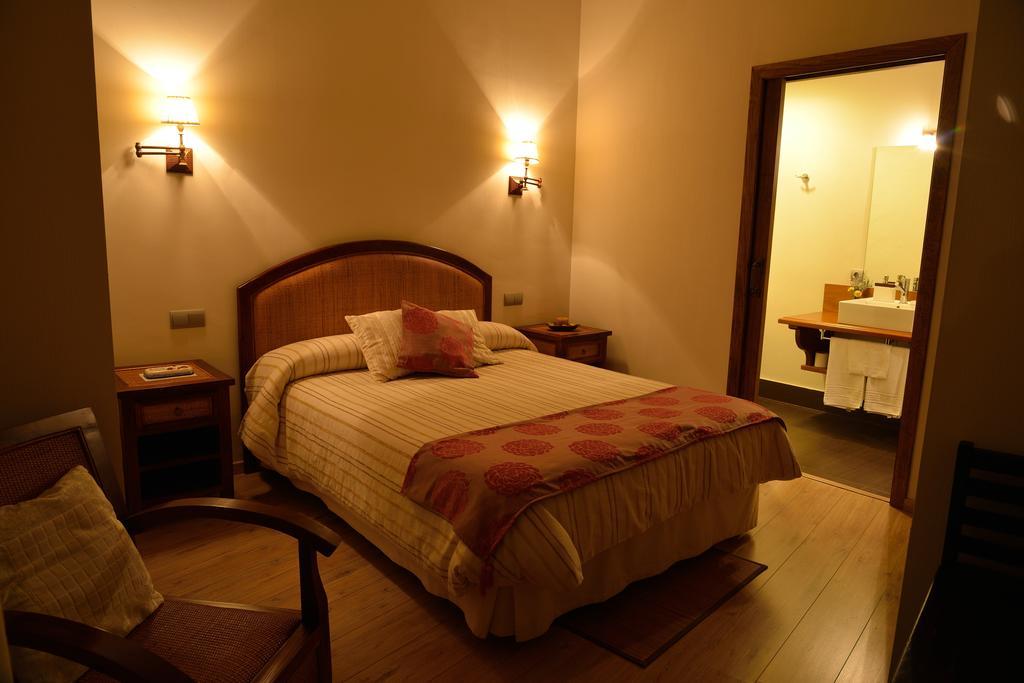 Casa Rural La Botica Oropesa Szoba fotó