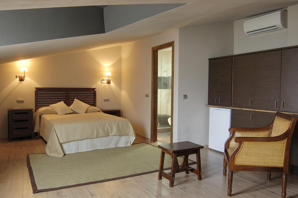 Casa Rural La Botica Oropesa Szoba fotó